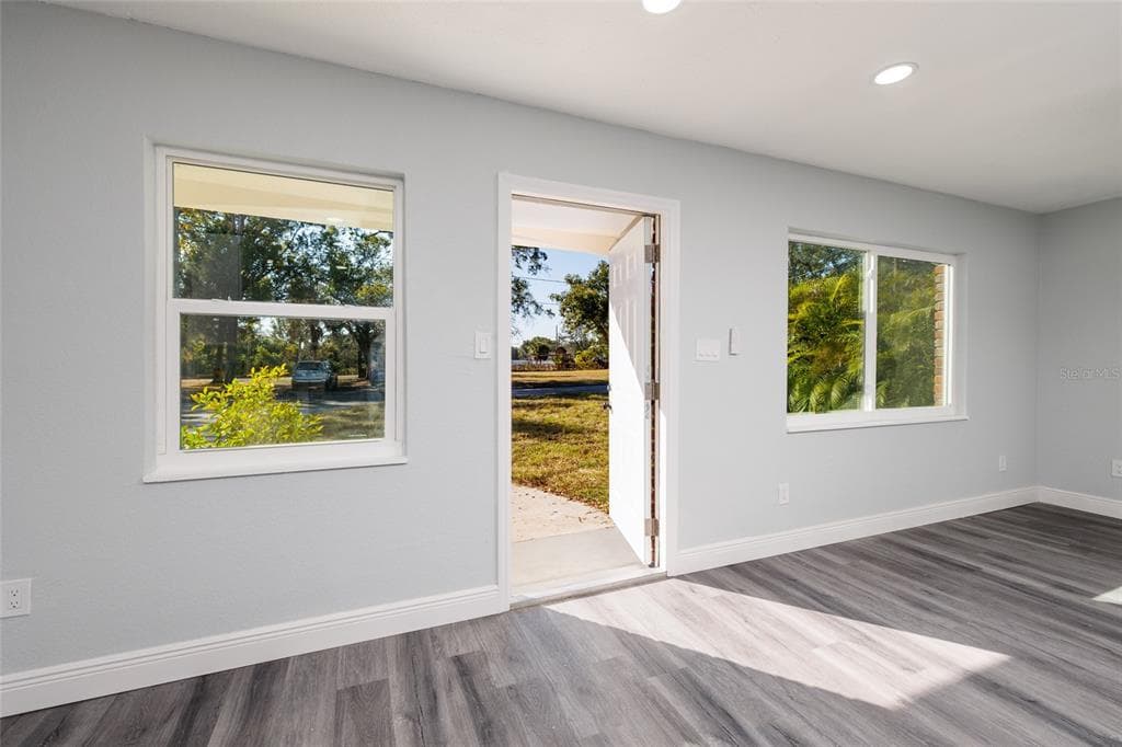 1709 W PERIO STREET - Interior/Exterior Photo 3 - TAMPA, FL