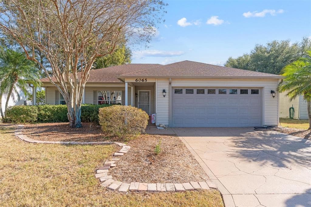 6065 MAGPIE DRIVE - LAKELAND, FL - 2bd/2ba - $274,900