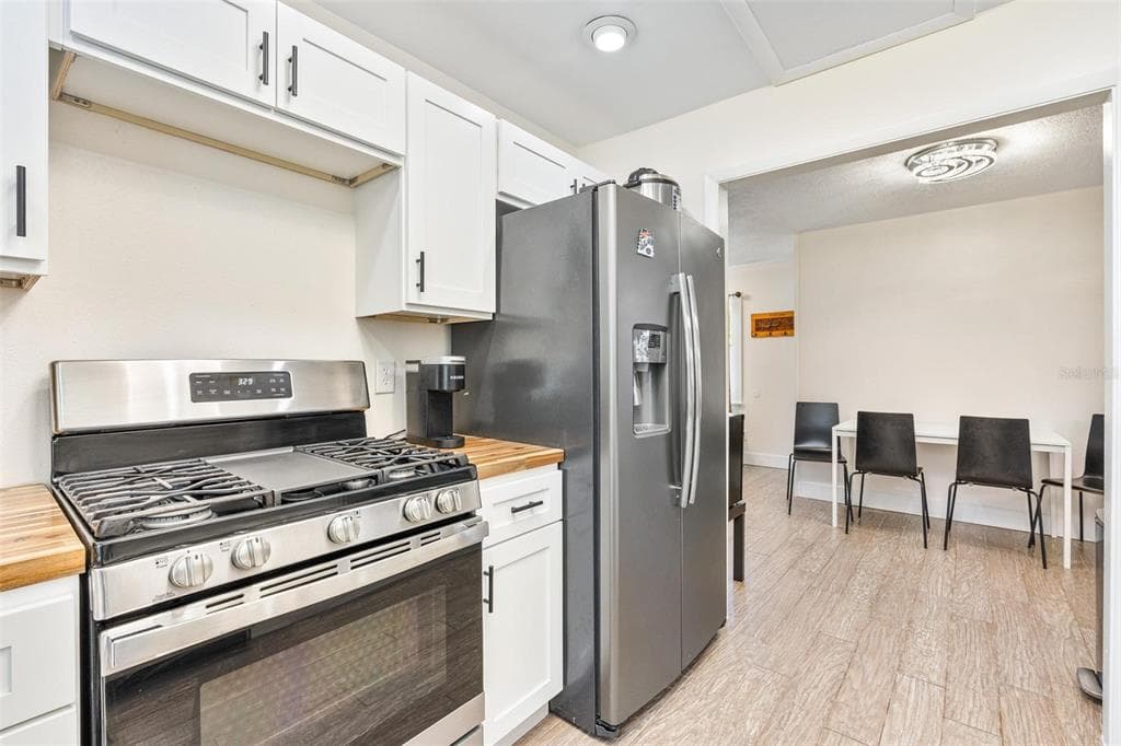 995 EMERALD DRIVE - Interior/Exterior Photo 3 - MOUNT DORA, FL