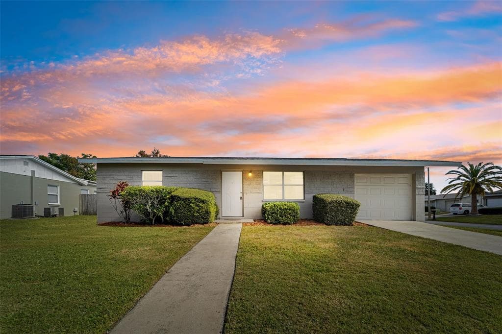 9453 GOLDEN GROVE STREET - Interior/Exterior Photo 2 - SEMINOLE, FL