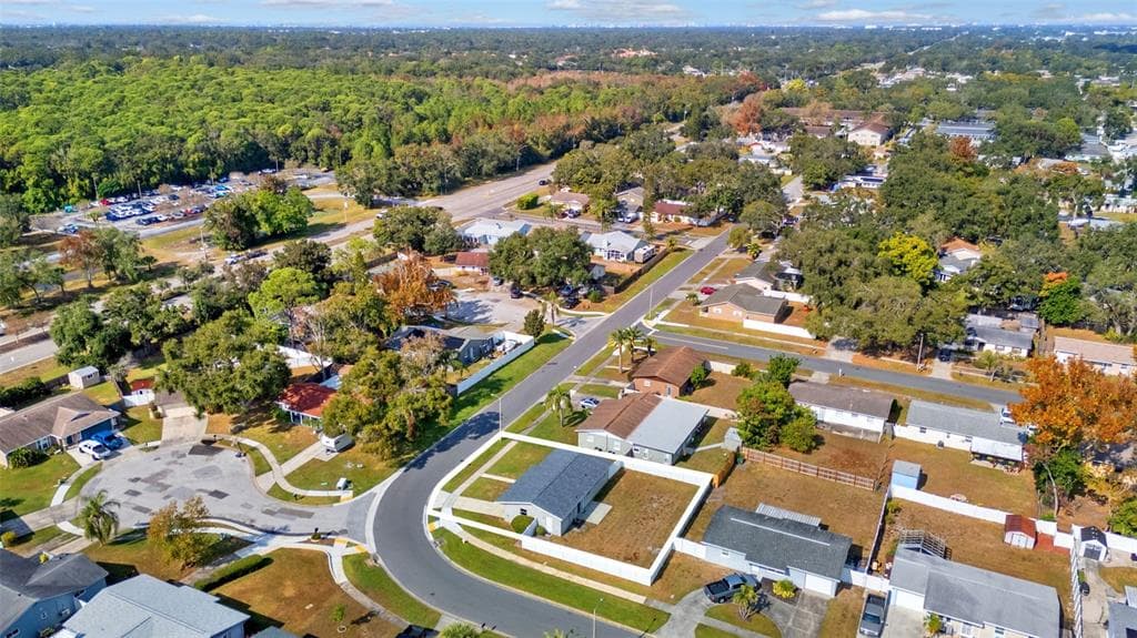 9453 GOLDEN GROVE STREET - Interior/Exterior Photo 5 - SEMINOLE, FL