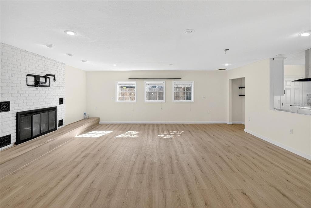 4634 W SUNSET BOULEVARD - Interior/Exterior Photo 4 - TAMPA, FL