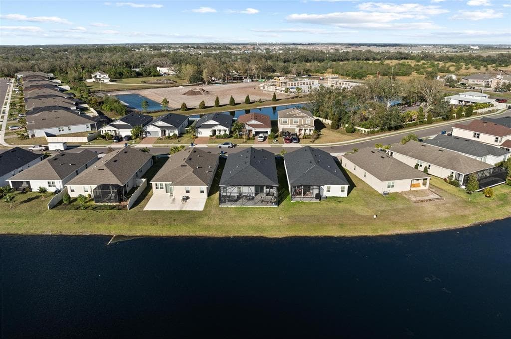 14238 59TH CIRCLE E - Interior/Exterior Photo 5 - BRADENTON, FL