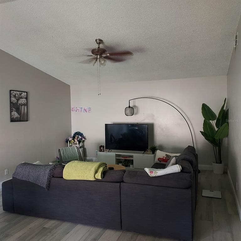 2008 GREGORY DRIVE - Interior/Exterior Photo 2 - TAMPA, FL