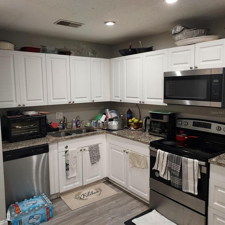 2008 GREGORY DRIVE - Interior/Exterior Photo 5 - TAMPA, FL