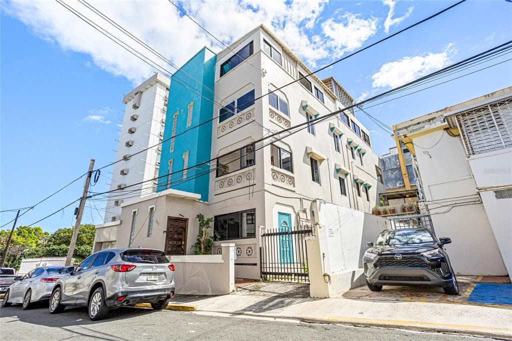 223 ROSARIO UNIT 223 - SAN JUAN, PR - 9bd/6ba - $1,100,000