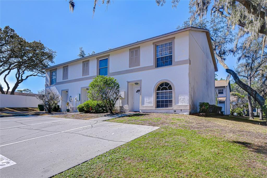 602 FIELDCREST DRIVE