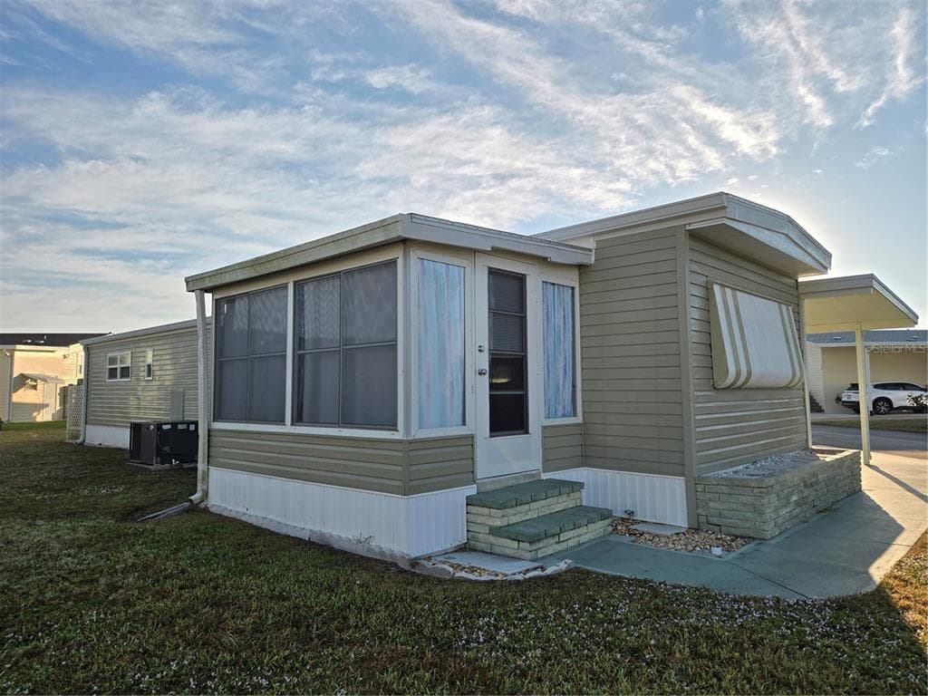 476 BOXWOOD DRIVE - Interior/Exterior Photo 3 - VENICE, FL