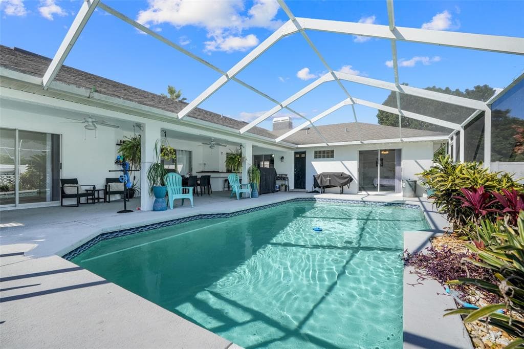 1542 BANBURY LOOP S - Interior/Exterior Photo 2 - LAKELAND, FL