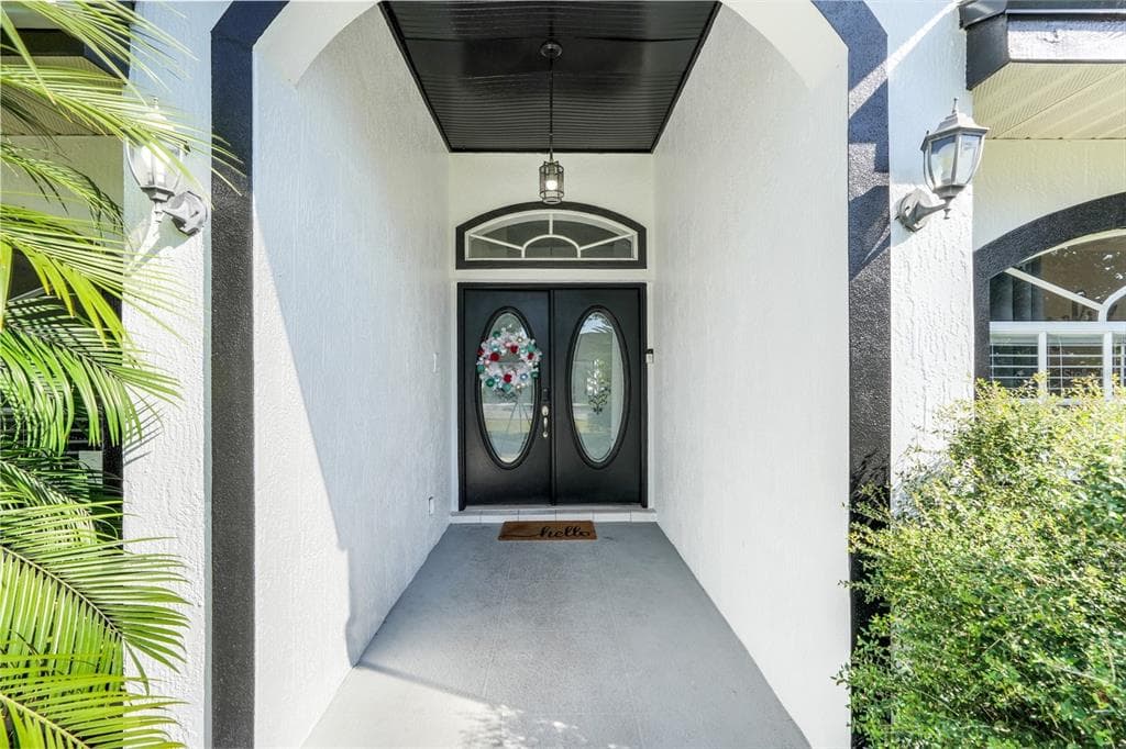 1542 BANBURY LOOP S - Interior/Exterior Photo 5 - LAKELAND, FL