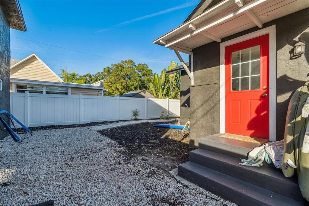 1034 QUEEN STREET N - Interior/Exterior Photo 5 - ST PETERSBURG, FL