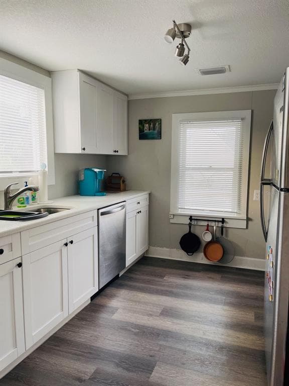 1034 QUEEN STREET N - Interior/Exterior Photo 4 - ST PETERSBURG, FL