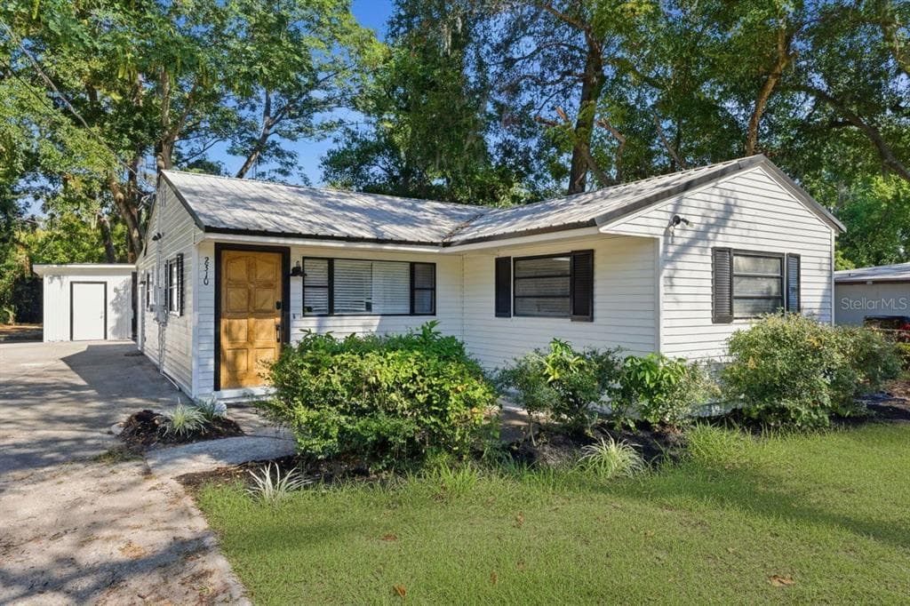 2310 E MINNEHAHA STREET