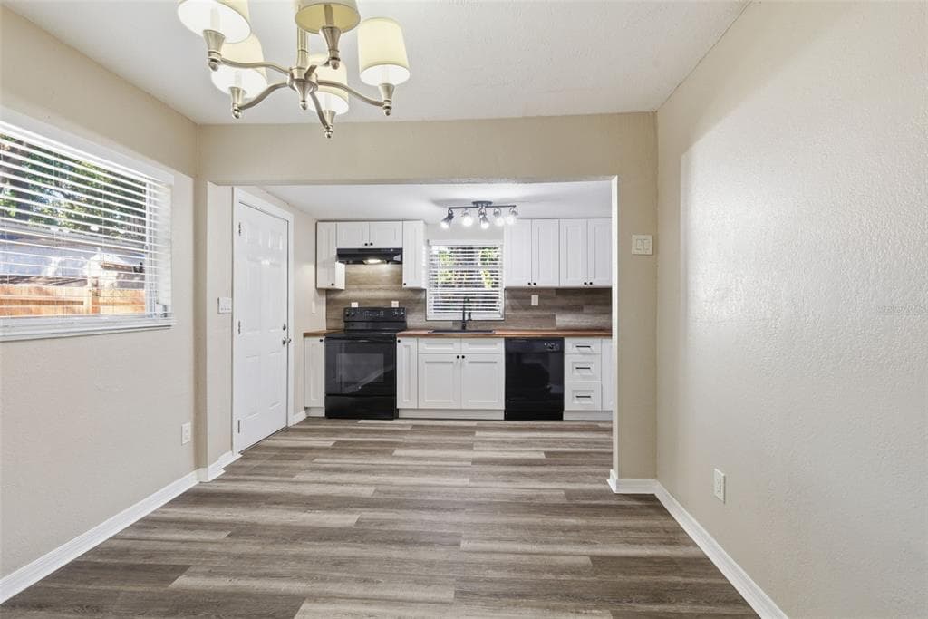 2310 E MINNEHAHA STREET - Interior/Exterior Photo 5 - TAMPA, FL