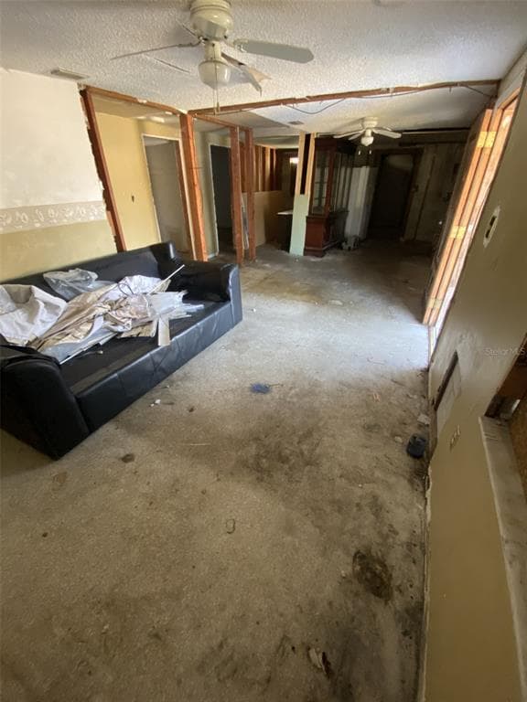 4605 JOHN BELL JR DRIVE - Interior/Exterior Photo 4 - TAMPA, FL