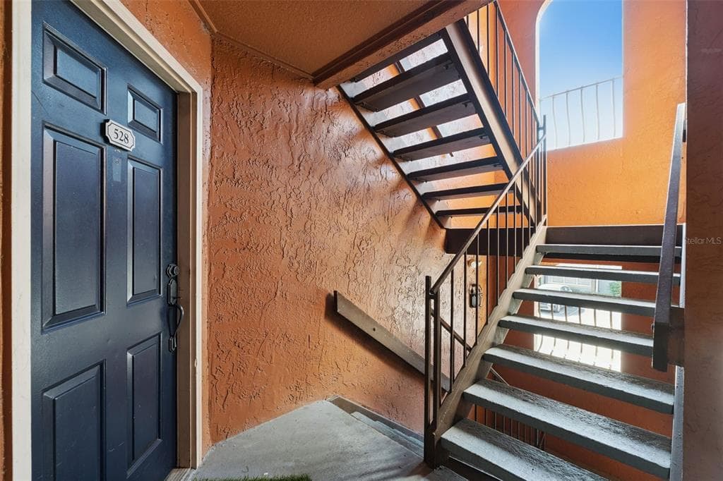 5120 CONROY RD UNIT 28 - Interior/Exterior Photo 2 - ORLANDO, FL