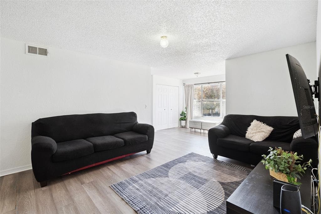 5120 CONROY RD UNIT 28 - Interior/Exterior Photo 4 - ORLANDO, FL