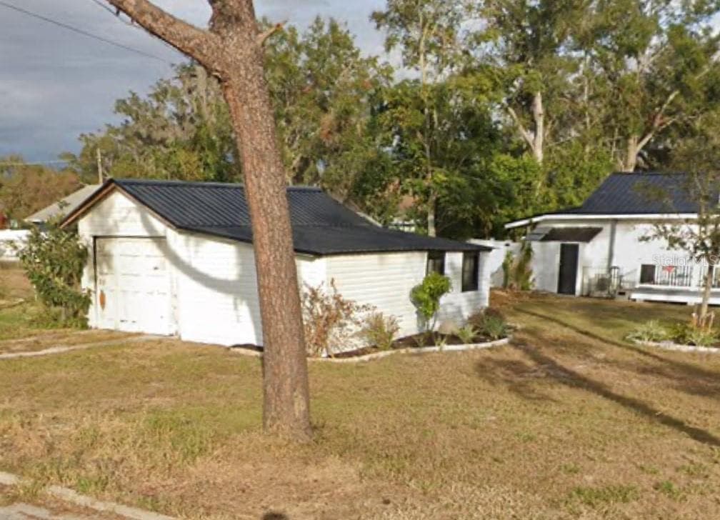 650 9TH STREET NE - Interior/Exterior Photo 2 - WINTER HAVEN, FL