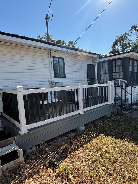 650 9TH STREET NE - Interior/Exterior Photo 3 - WINTER HAVEN, FL