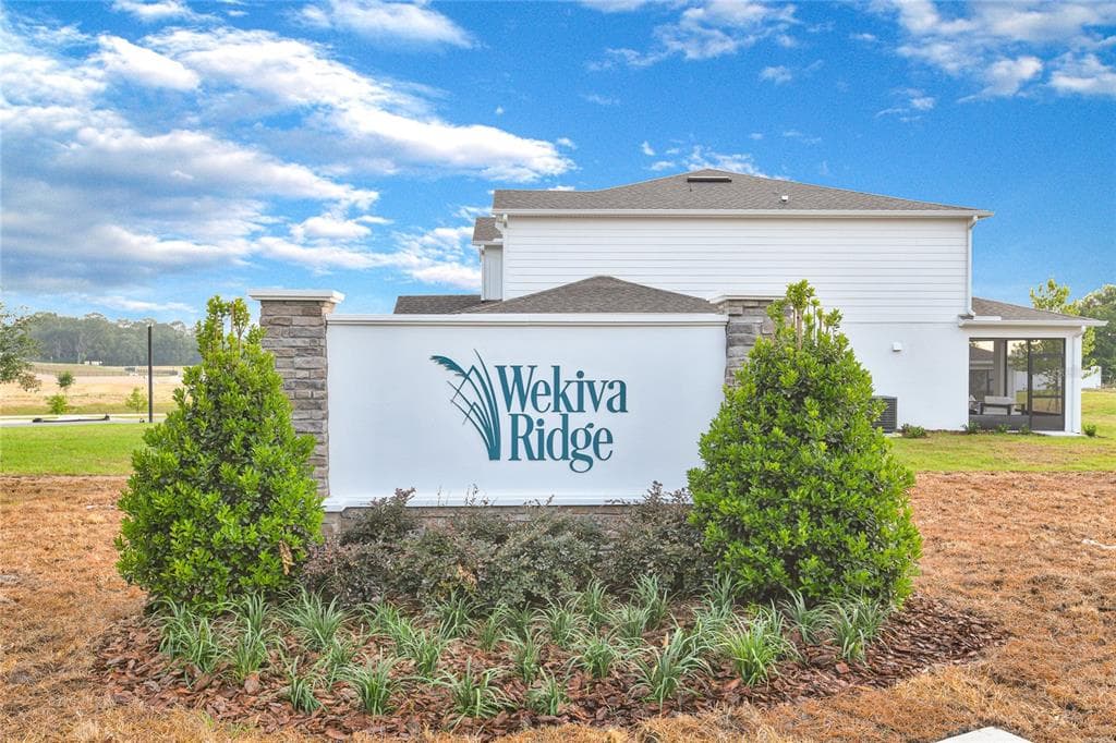 813 SLIVER RIDGE LANE - Interior/Exterior Photo 3 - MOUNT DORA, FL