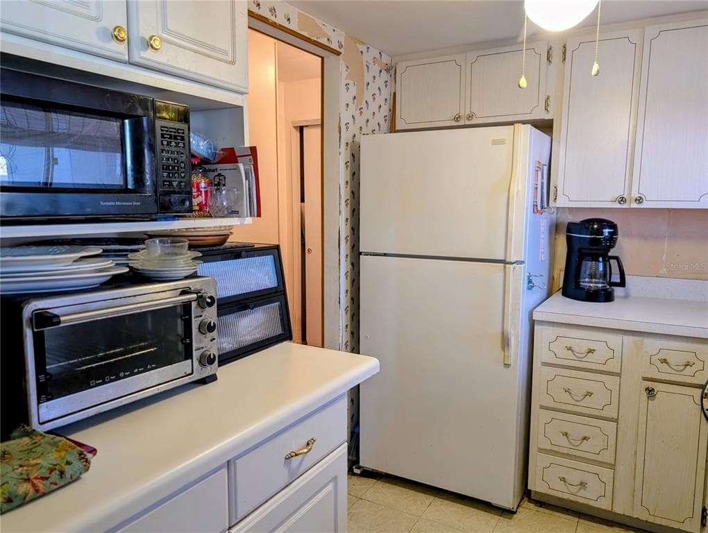 5862 WELCOME ROAD UNIT J-25 - Interior/Exterior Photo 5 - BRADENTON, FL