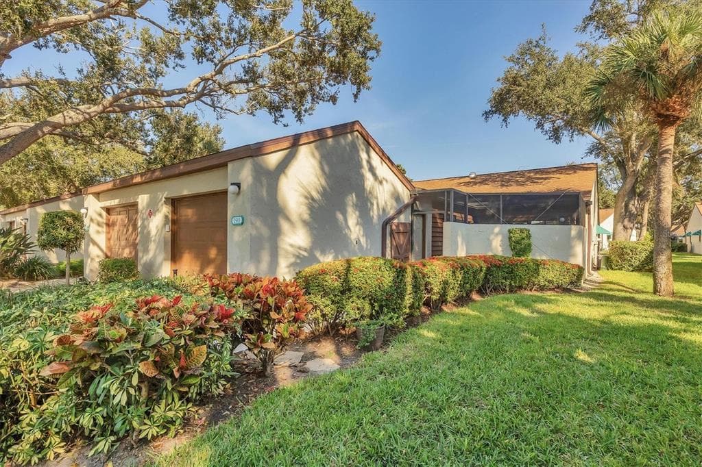 2911 PARK LAKE DRIVE - Interior/Exterior Photo 2 - BRADENTON, FL