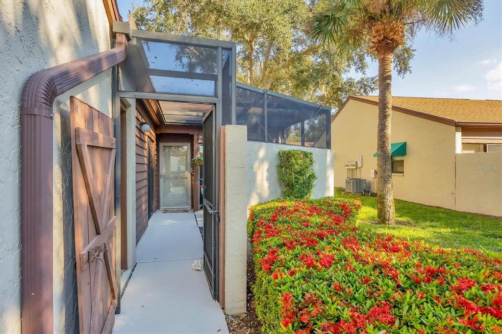 2911 PARK LAKE DRIVE - Interior/Exterior Photo 3 - BRADENTON, FL