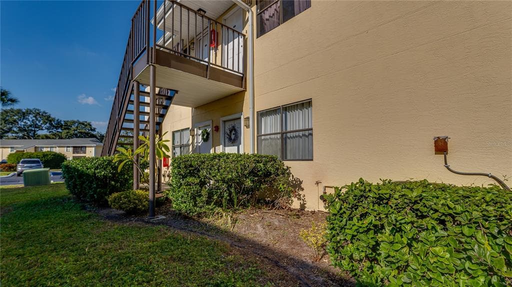 3001 58TH AVENUE S UNIT 111 - Interior/Exterior Photo 5 - ST PETERSBURG, FL