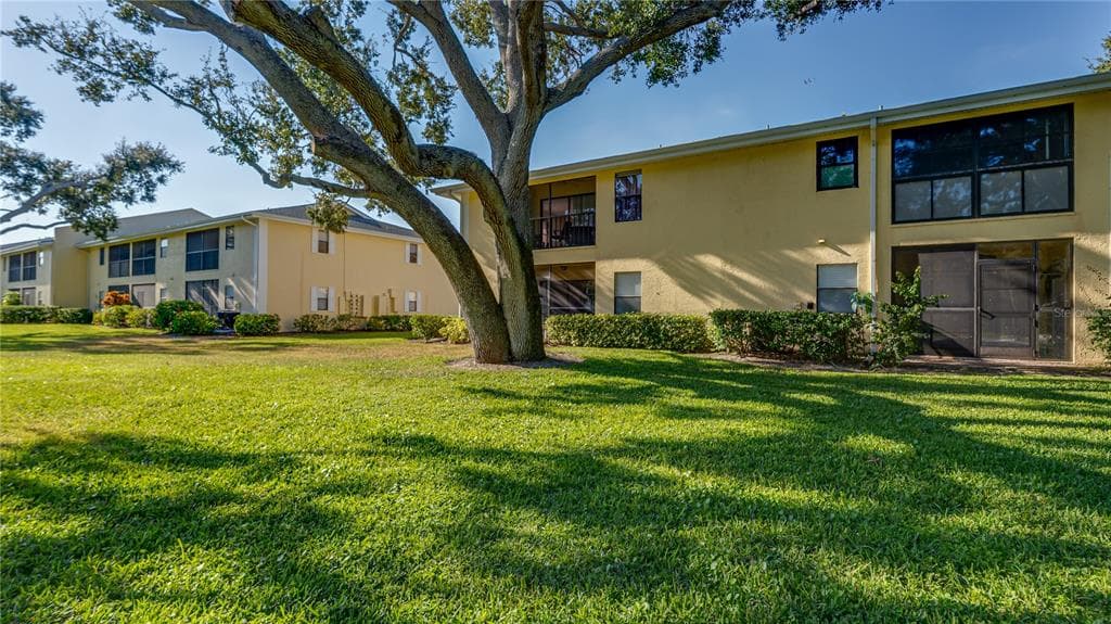 3001 58TH AVENUE S UNIT 111 - Interior/Exterior Photo 4 - ST PETERSBURG, FL
