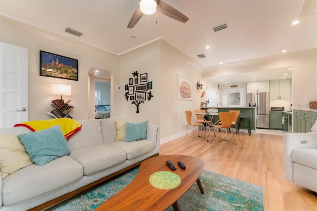 1085 16TH AVENUE N - Interior/Exterior Photo 4 - ST PETERSBURG, FL