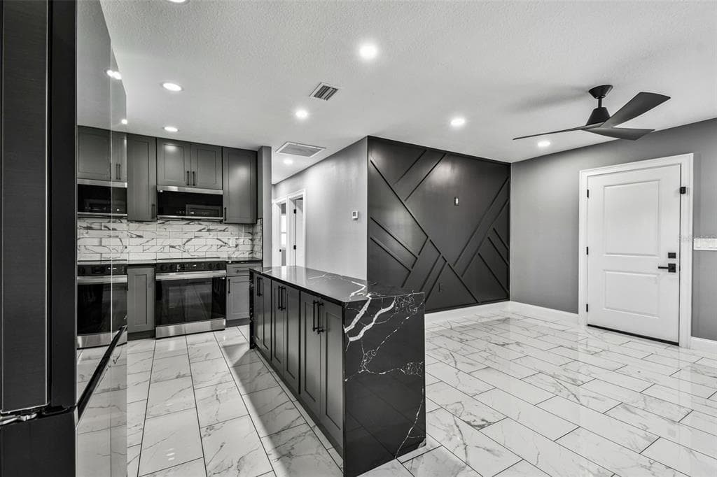 1811 MARILYN AVENUE - Interior/Exterior Photo 5 - BRADENTON, FL