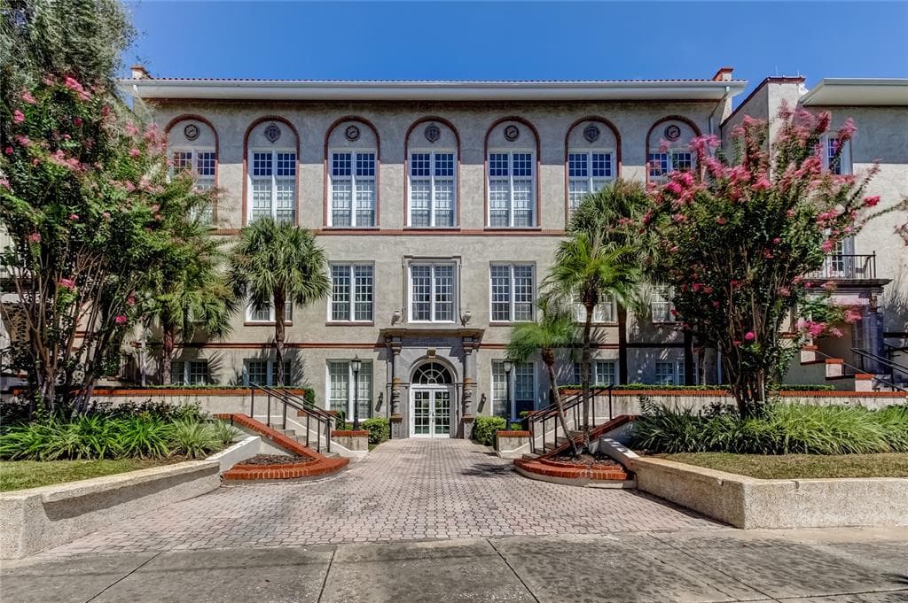 701 MIRROR LAKE DRIVE N UNIT 103