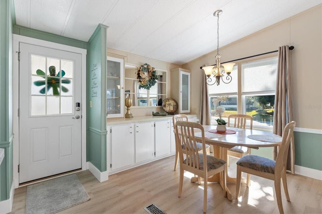 713 SHARON DRIVE - Interior/Exterior Photo 5 - LADY LAKE, FL