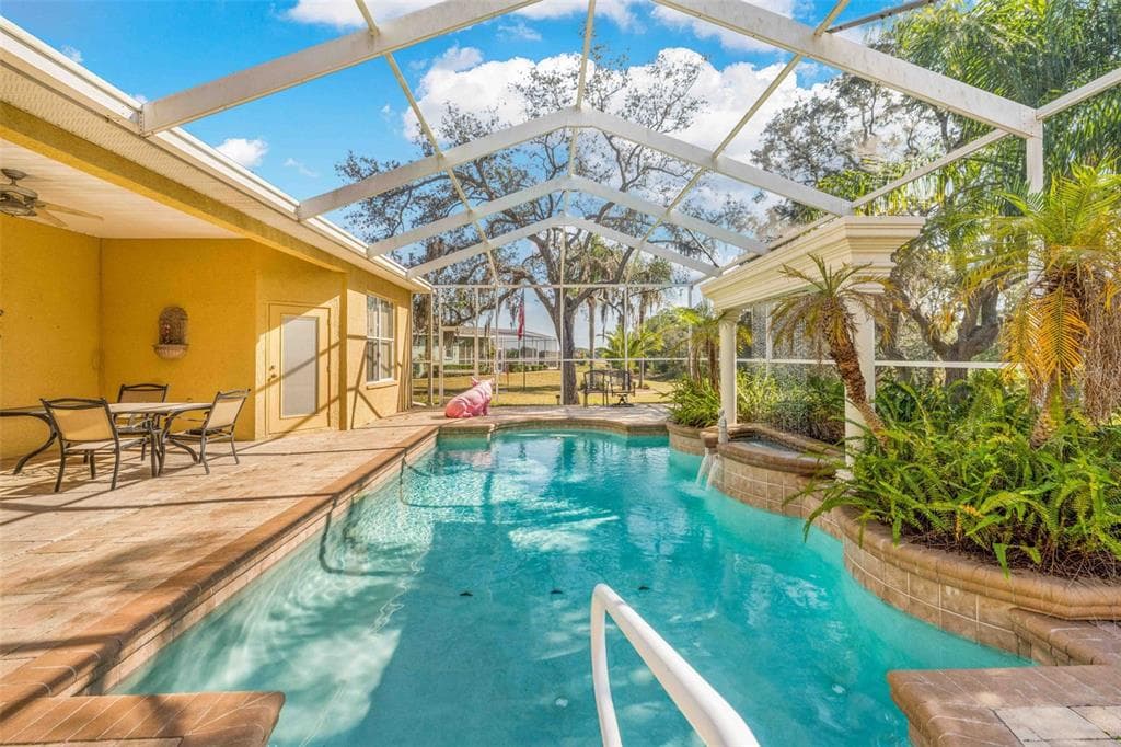 8532 BOYCE STREET - Interior/Exterior Photo 3 - SPRING HILL, FL