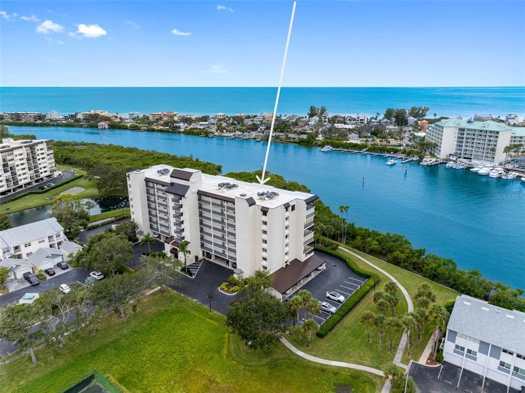 11730 SHIPWATCH DRIVE UNIT 604 - Interior/Exterior Photo 2 - LARGO, FL