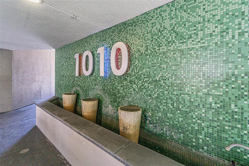 1010 CENTRAL AVENUE UNIT 416 - Interior/Exterior Photo 2 - ST PETERSBURG, FL