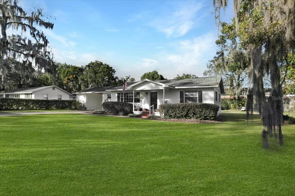 220 SE 28TH AVENUE - Interior/Exterior Photo 2 - OCALA, FL