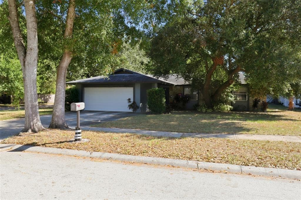 13923 CAPITOL DRIVE - Interior/Exterior Photo 3 - TAMPA, FL