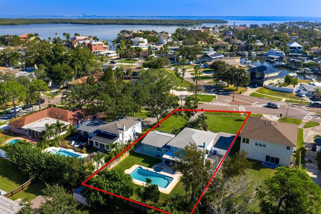 5500 VENETIAN BOULEVARD NE