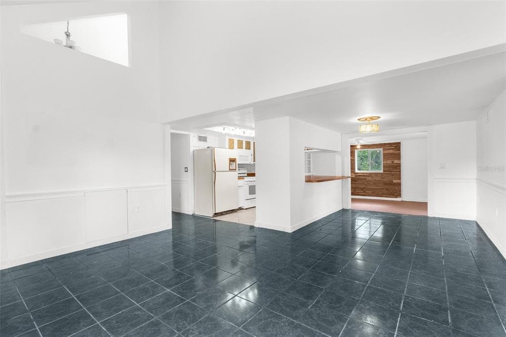 10221 ELGIN BOULEVARD - Interior/Exterior Photo 4 - SPRING HILL, FL