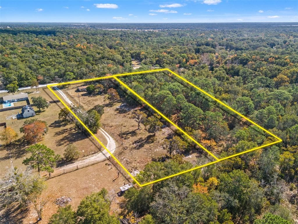 18409 RIGSBY ROAD - Interior/Exterior Photo 4 - SPRING HILL, FL