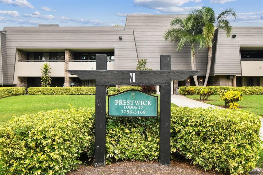36750 US HIGHWAY 19 N UNIT 20213 - 2bd/2ba - $414,900 - PALM HARBOR, FL