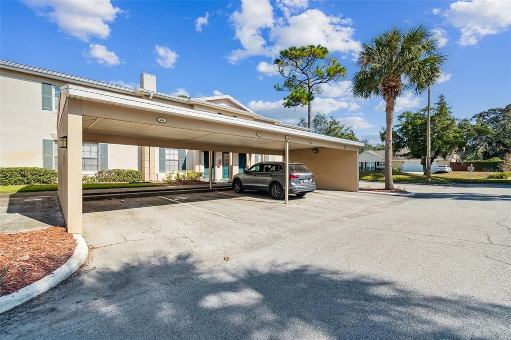 3402 LATANIA DRIVE UNIT 322 - Interior/Exterior Photo 3 - TAMPA, FL