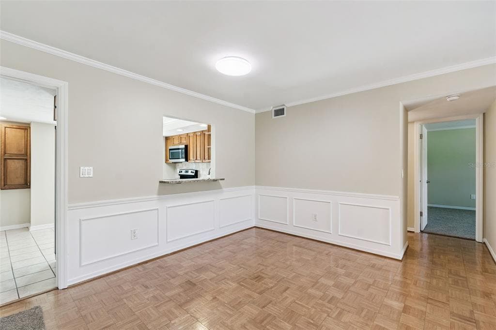 3402 LATANIA DRIVE UNIT 322 - Interior/Exterior Photo 5 - TAMPA, FL