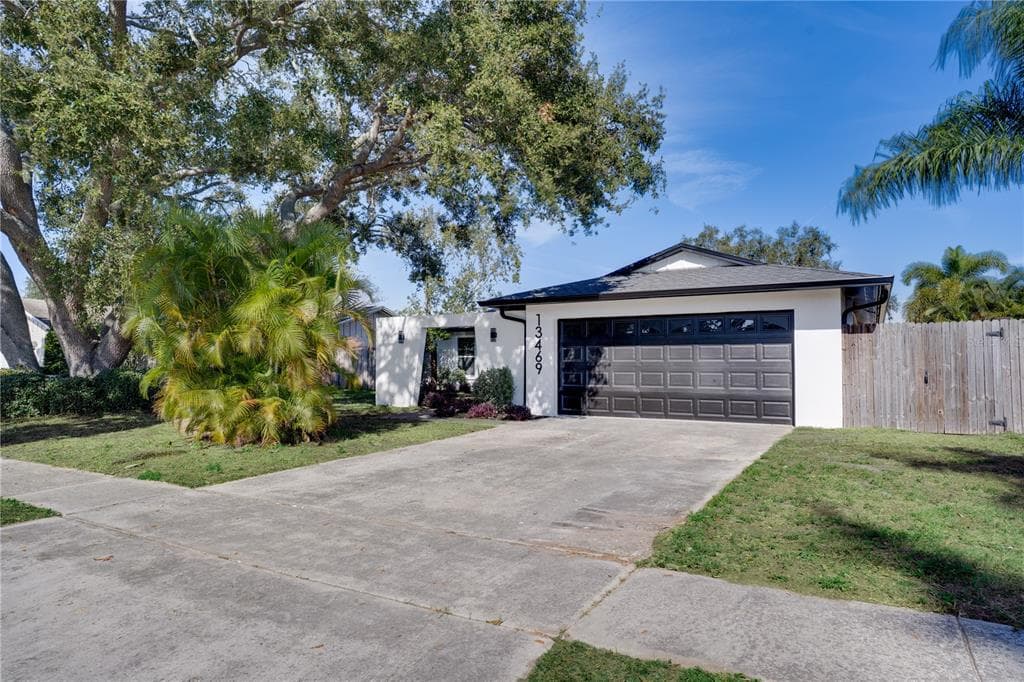 13469 SOL VISTA DRIVE