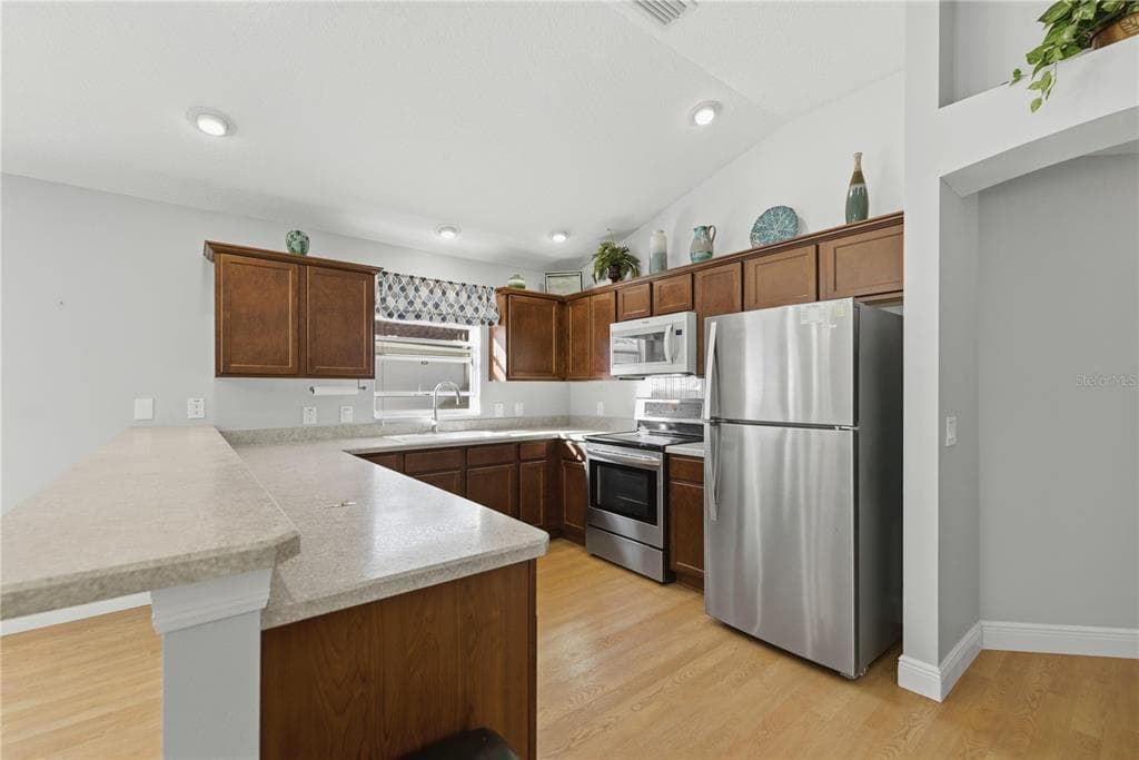 651 D ANGELO LANE - Interior/Exterior Photo 5 - THE VILLAGES, FL