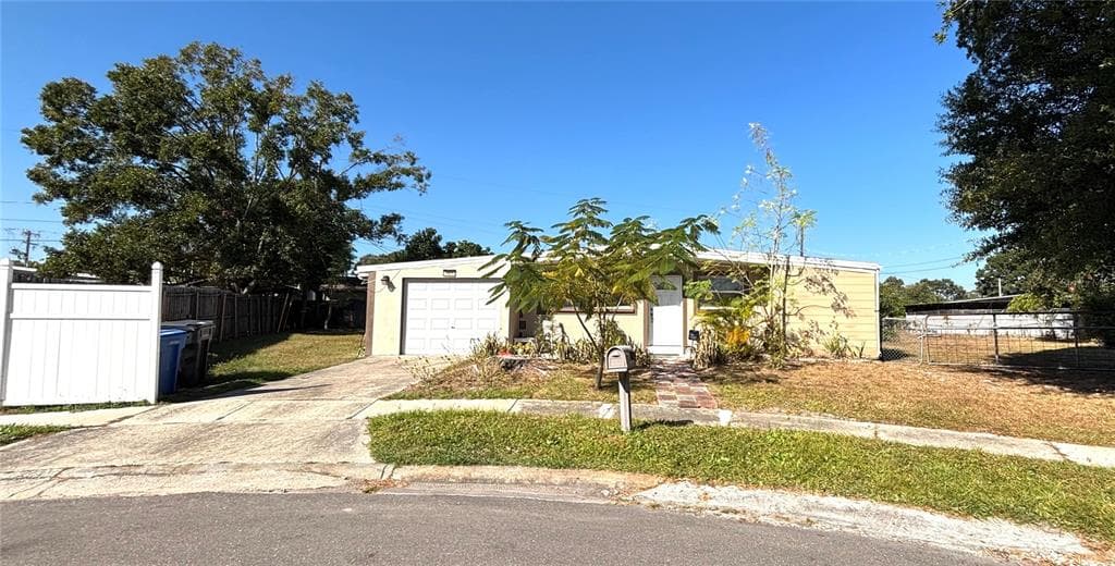 1823 CADILLAC CIRCLE