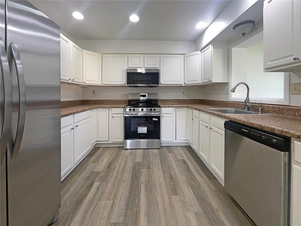 2315 51ST AVENUE E - Interior/Exterior Photo 2 - BRADENTON, FL