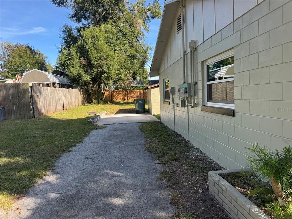 1639 NE 16TH AVENUE - Interior/Exterior Photo 5 - OCALA, FL