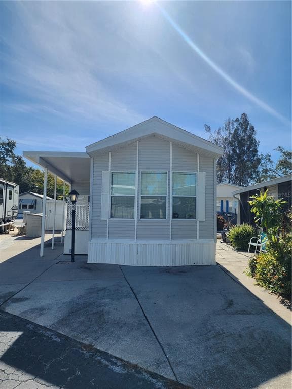 1674 UNIVERSITY PARKWAY UNIT 52